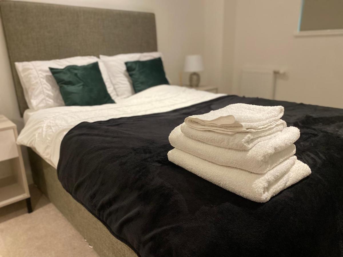 Triple T Homes Cosy 2 Bedroom Apartment With Balcony Ilford Luaran gambar